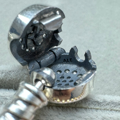 Brazalete Flexible Cierre Corona Redondo Pandora Vista Del Interior Del Broche