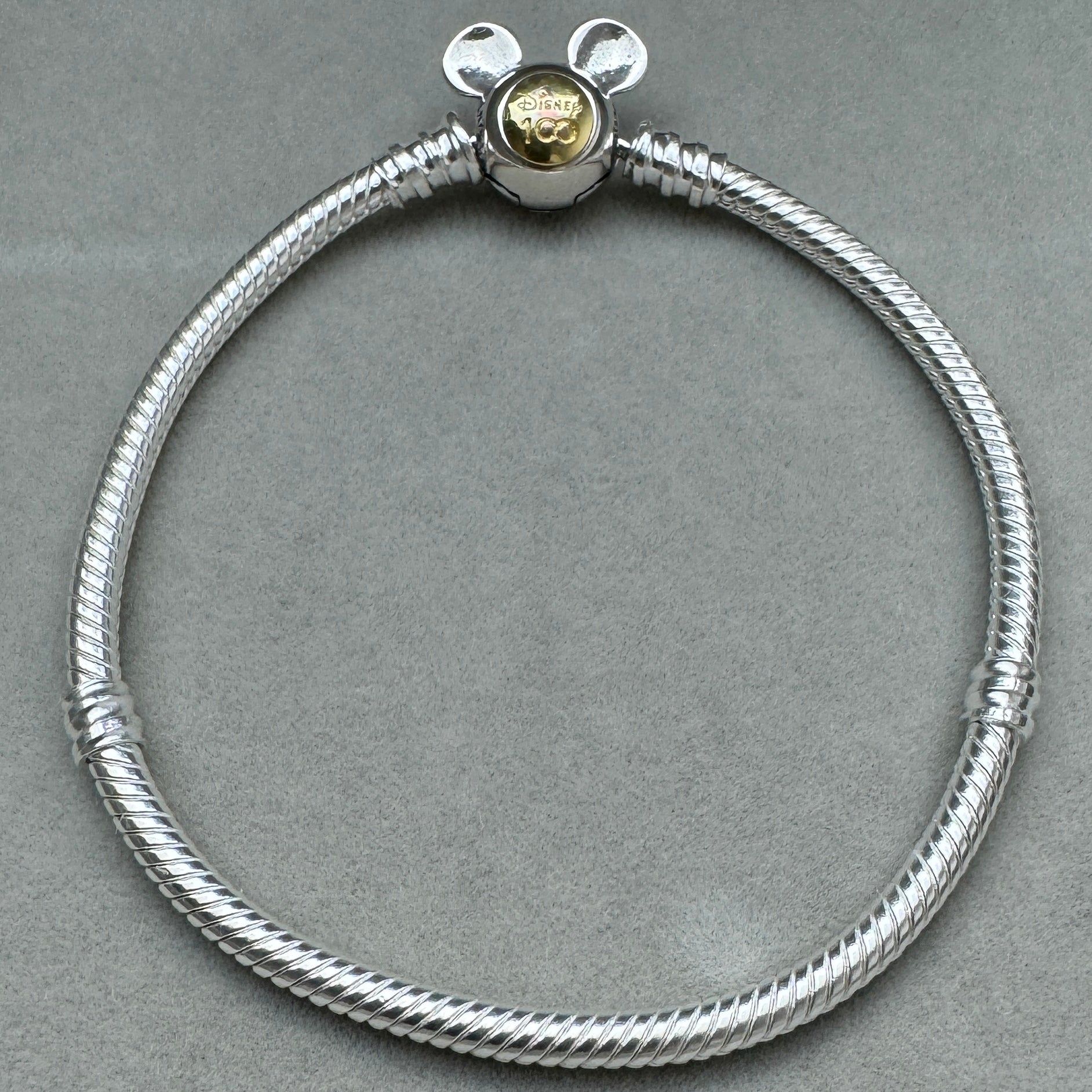 Brazalete Flexible Cierre Mickey 100 Años Disney Vista Frontal