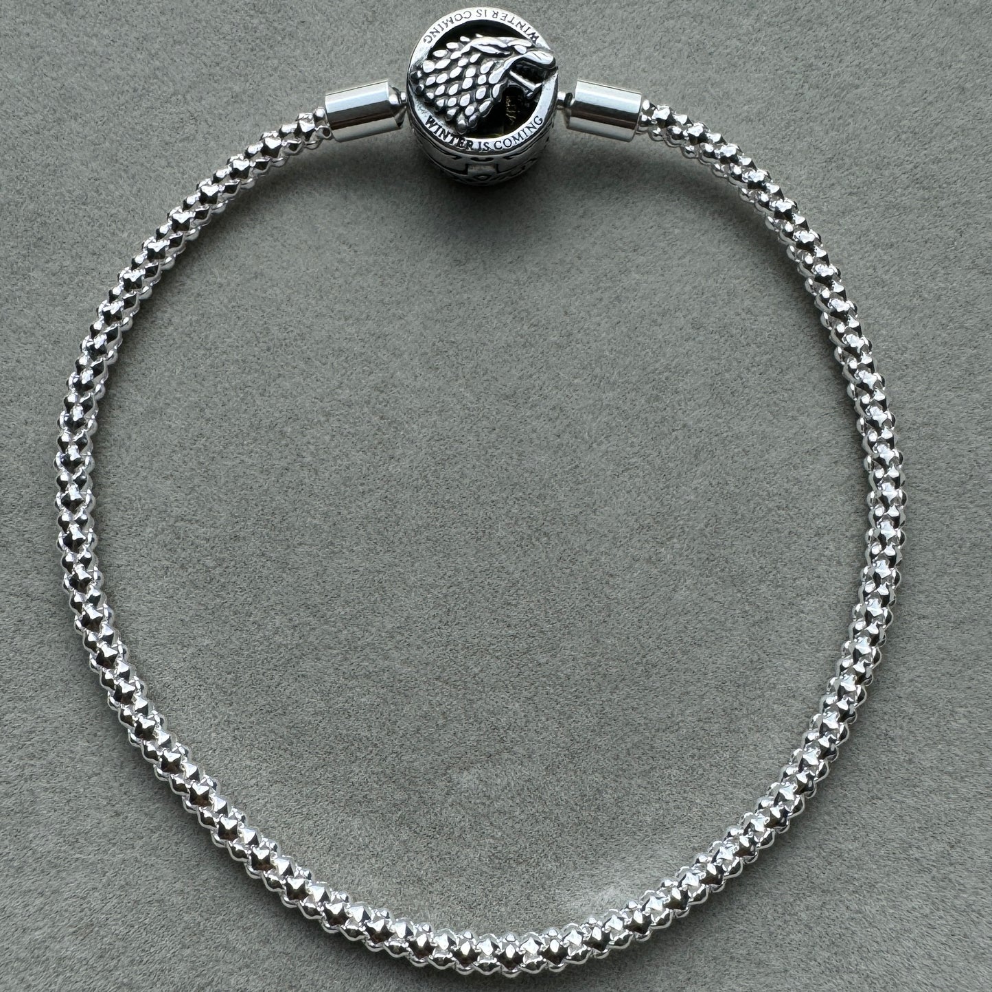 Brazalete Flexible Delgado Juego De Tronos Game Of Thrones Pandora Vista Frontal