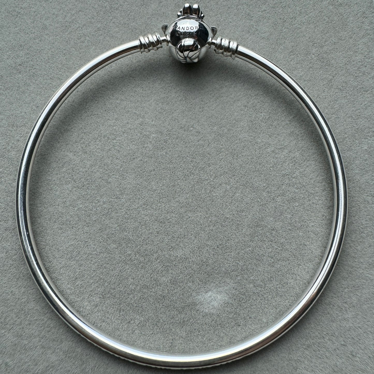 Brazalete Rígido Gato Chesire Alicia En El País De Las Maravillas Disney Pandora Vista Desde Atrás