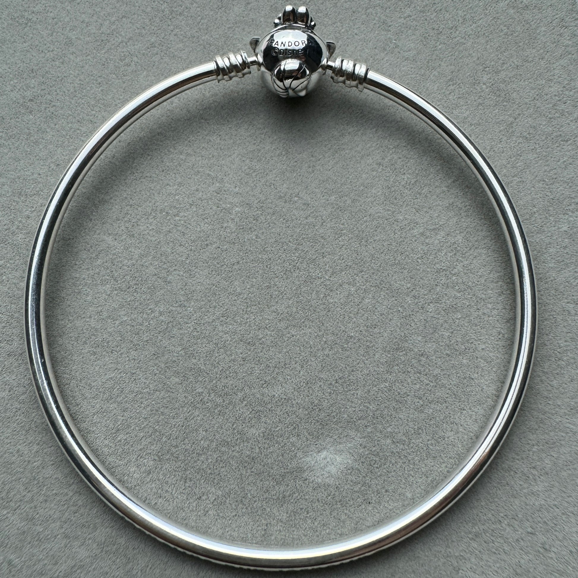 Brazalete Rígido Gato Chesire Alicia En El País De Las Maravillas Disney Pandora Vista Desde Atrás