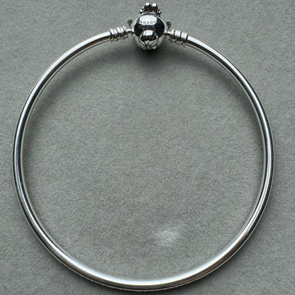 Brazalete Rígido Gato Chesire Alicia En El País De Las Maravillas Disney Pandora Vista Desde Atrás
