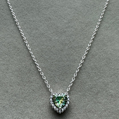 Collar Corazón Elevado Brillante Piedra Verde 45 cm (Ajustable A 40 cm)