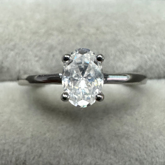 Anillo Ova Moissanita