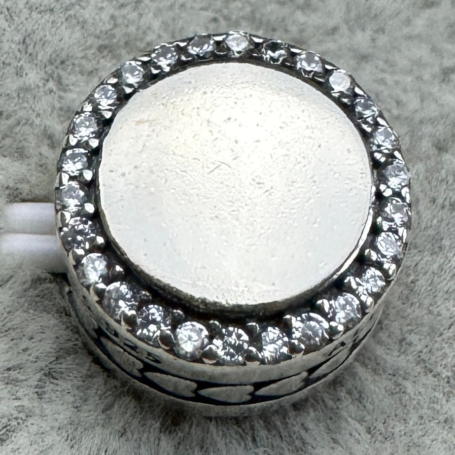 Charm Redondo Brillante