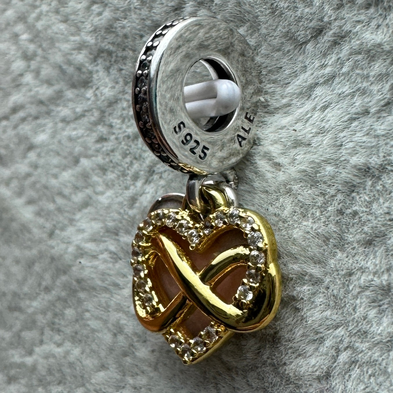 Charm Colgante Doble Corazón Infinito Brillante Dorado