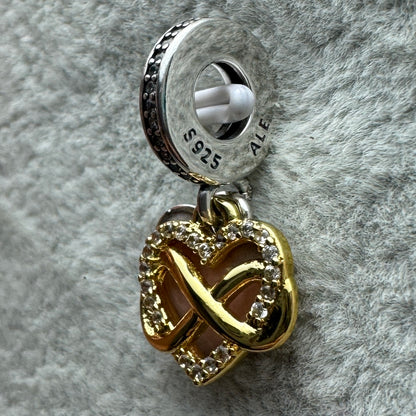 Charm Colgante Doble Corazón Infinito Brillante Dorado
