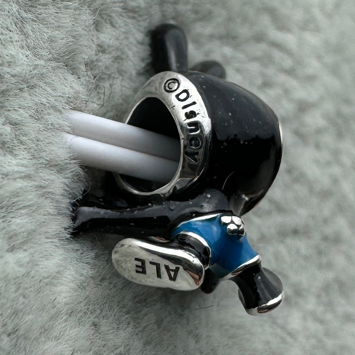 Charm Conejo Oswald De La Suerte Disney