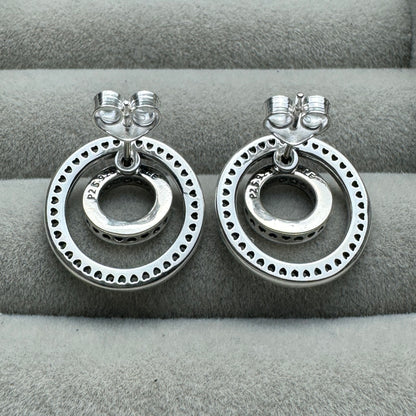 Aretes Pavé Y Logotipo