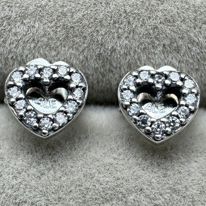 Aretes De Botón Corazón Abierto