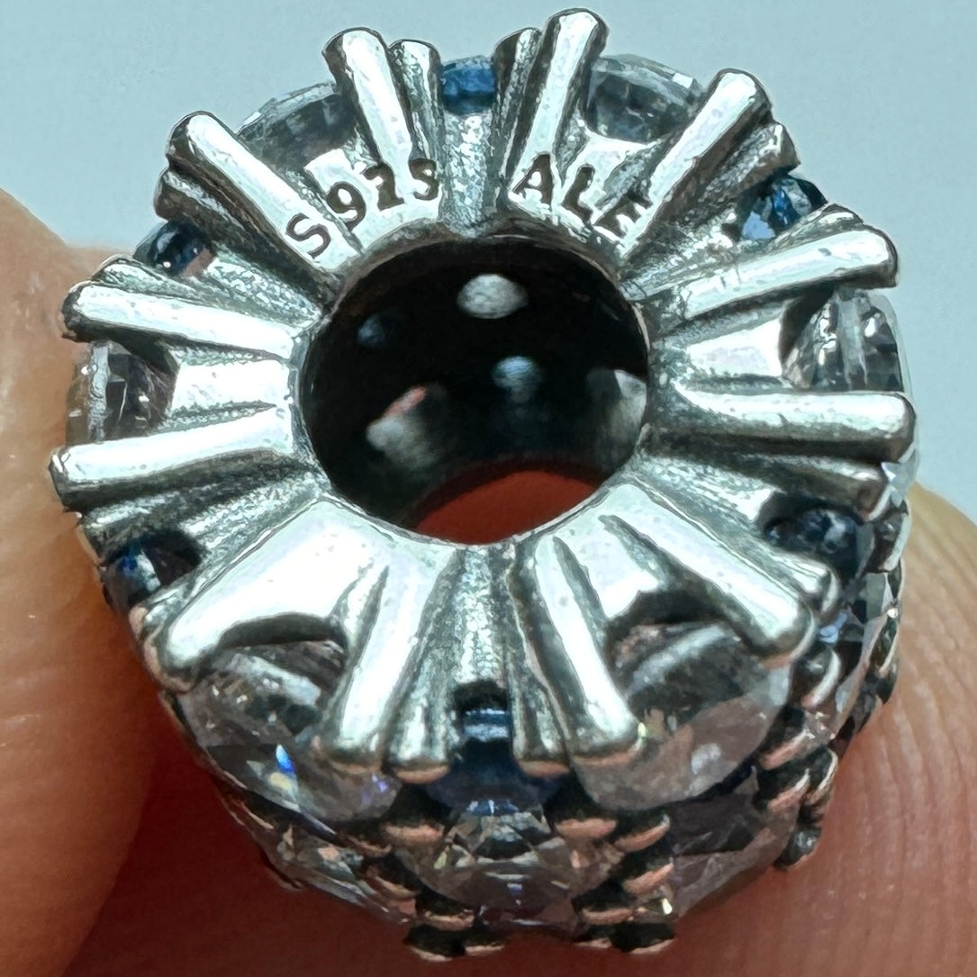 Charm Brillante Zirconias Azules Y Transparentes