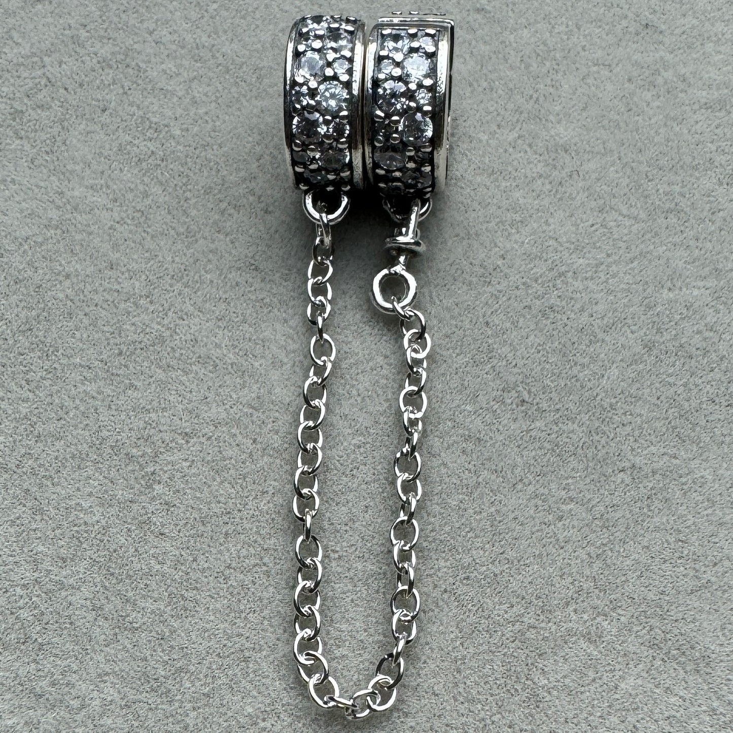 Cadena De Seguridad Clip Pavé Pandora Vista Frontal
