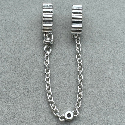 Cadena De Seguridad Flores Y Zirconia Pandora Vista Del Costado