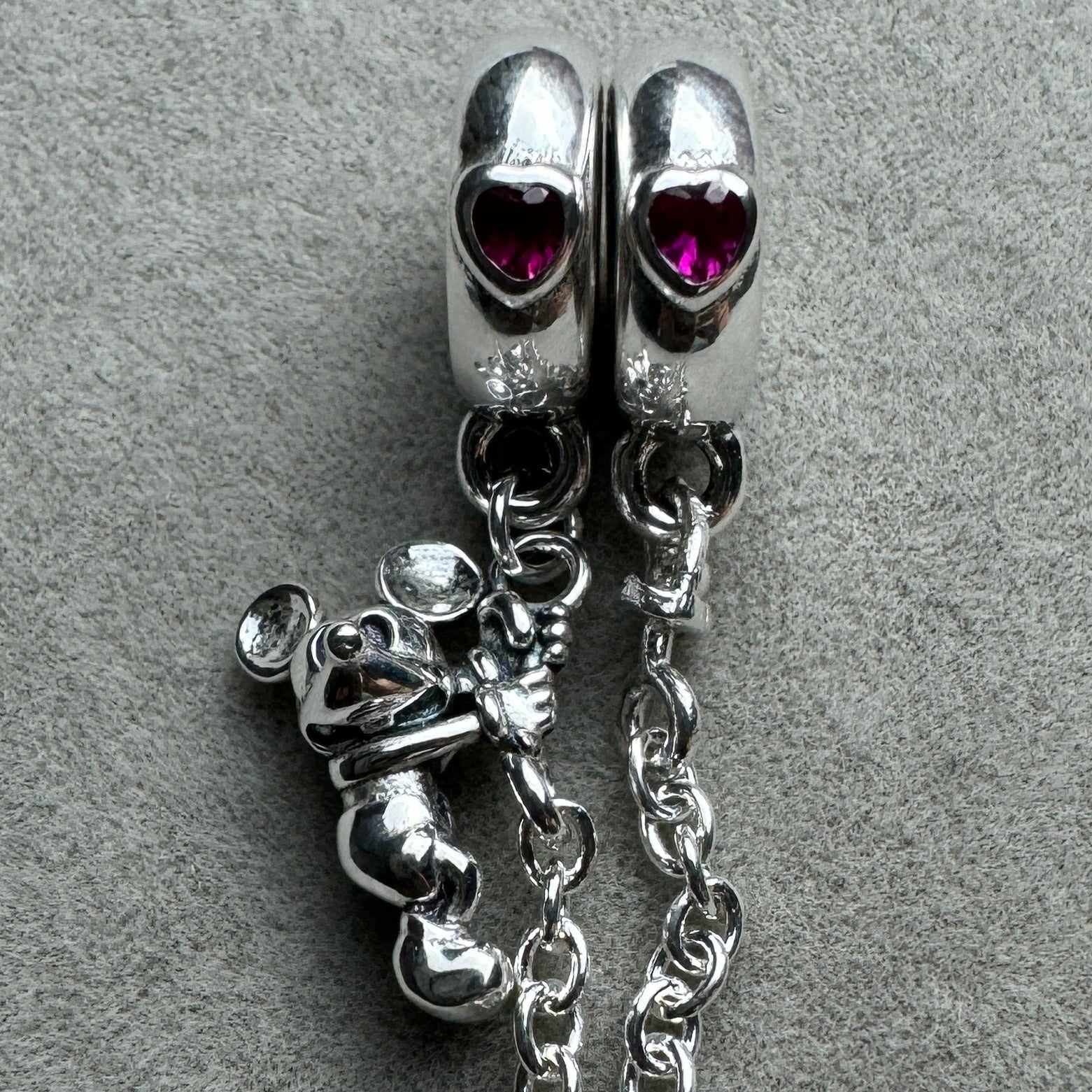 Cadena De Seguridad Mickey Escalador Disney Pandora Vista De Los Aros Corazón