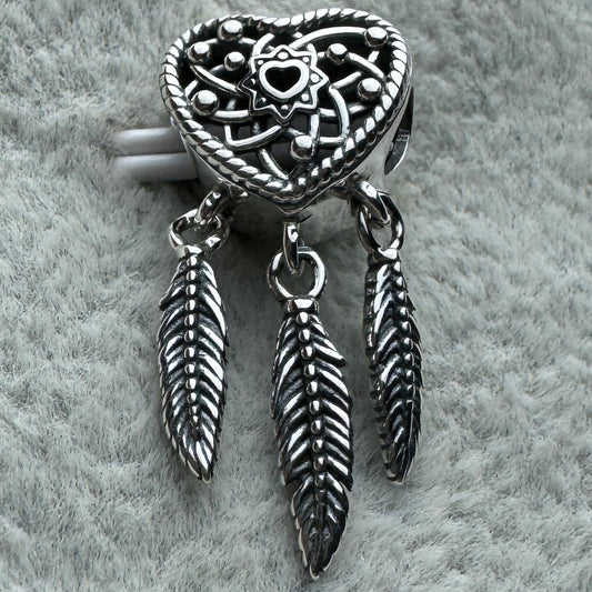 Charm Atrapasueños Corazón Pandora Vista Frontal