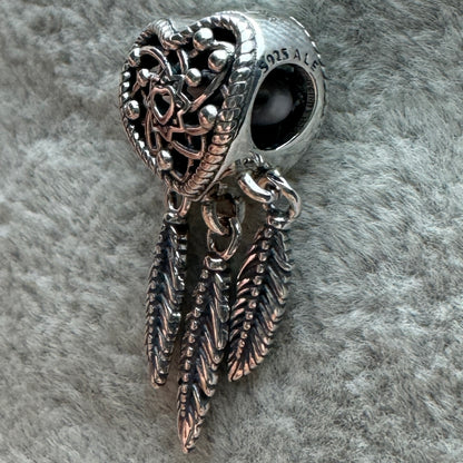 Charm Atrapasueños Corazón Pandora Vista Lateral 