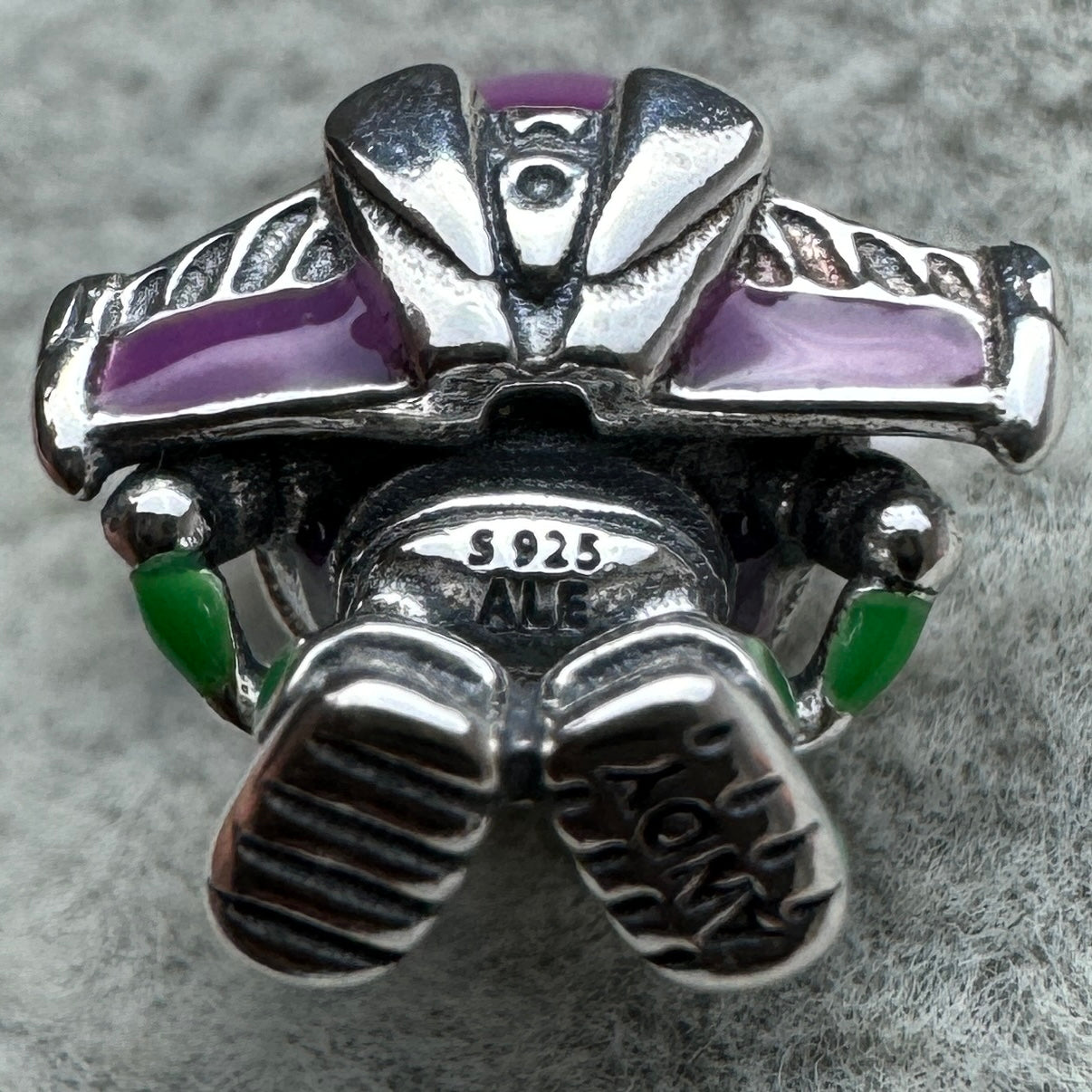 Charm Buzz Lightyear Toy Story Disney Pandora Vista Desde Abajo