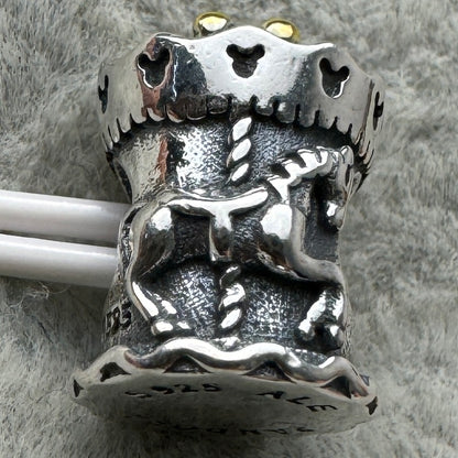 Charm Carrusel Disney Parks Pandora Vista Frontal