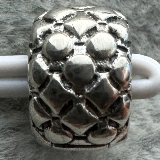 Charm Clip De Seguridad Tachuelas Pandora Vista Frontal