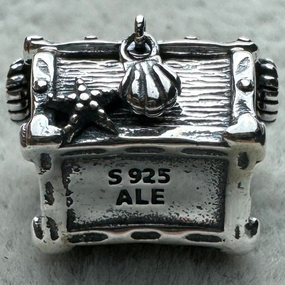 Charm Cofre Marino Concha Y Estrellas Pandora Vista Desde Abajo