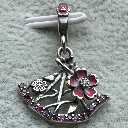Charm Colgante Abanico Con Flores De Cerezo Pandora Vista Frontal