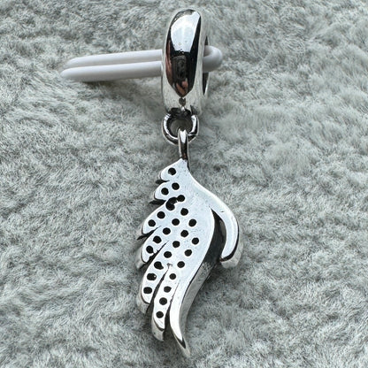 Charm Colgante Ala De Ángel Brillante Pandora Vista Desde Atrás
