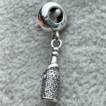 Charm Colgante Botella De Vino Burbujeante Brillante Pandora Vista Lateral