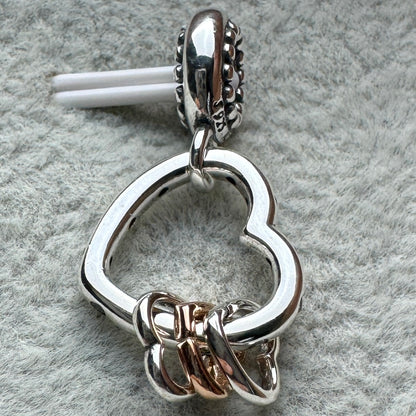 Charm Colgante Corazón Con Corazones Pequeños Pandora Vista Desde Atrás