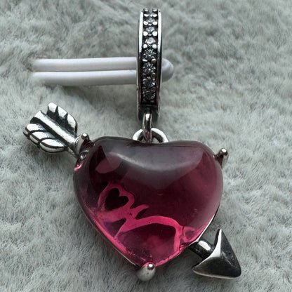 Charm Colgante Corazón Rojo Love De Cristal De Murano Pandora Vista Frontal