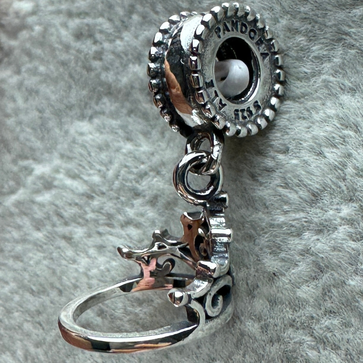 Charm Colgante Corona Princesa Ariel Sirenita Disney Pandora Vista Del Costado