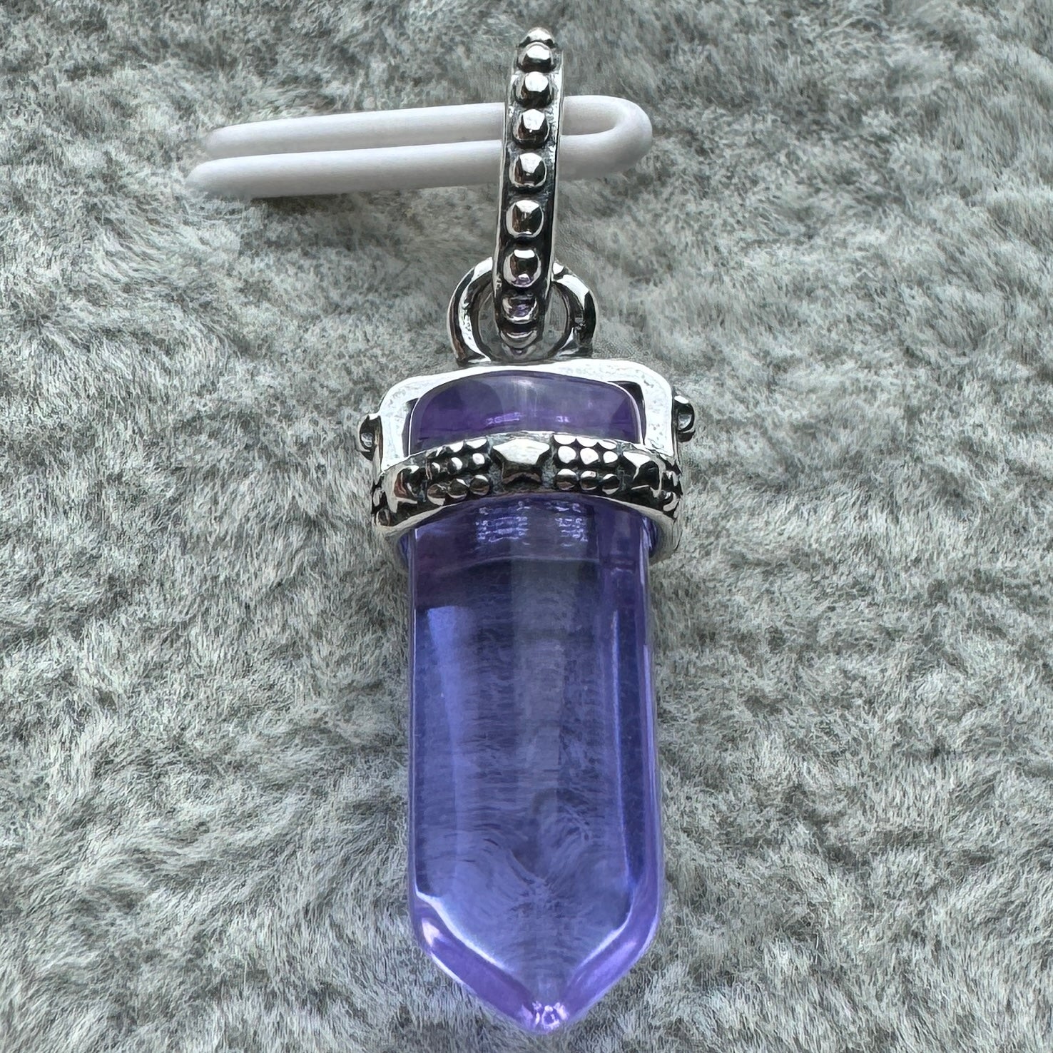 Charm Colgante Cuarzo Morado Pandora Vista Desde Atrás