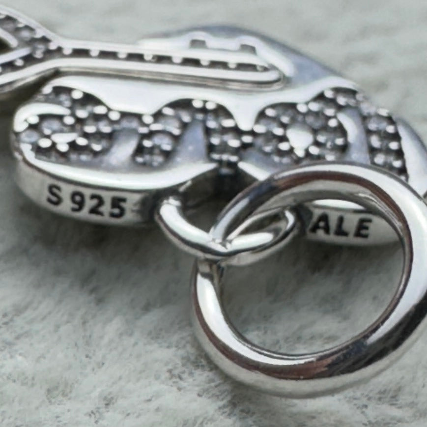 Charm Colgante Divisible Corazón Y Llave Amor Love Pandora Vista Desde Arriba