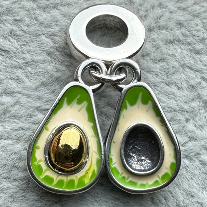 Charm Colgante Doble Aguacate Pandora Vista De Adentro