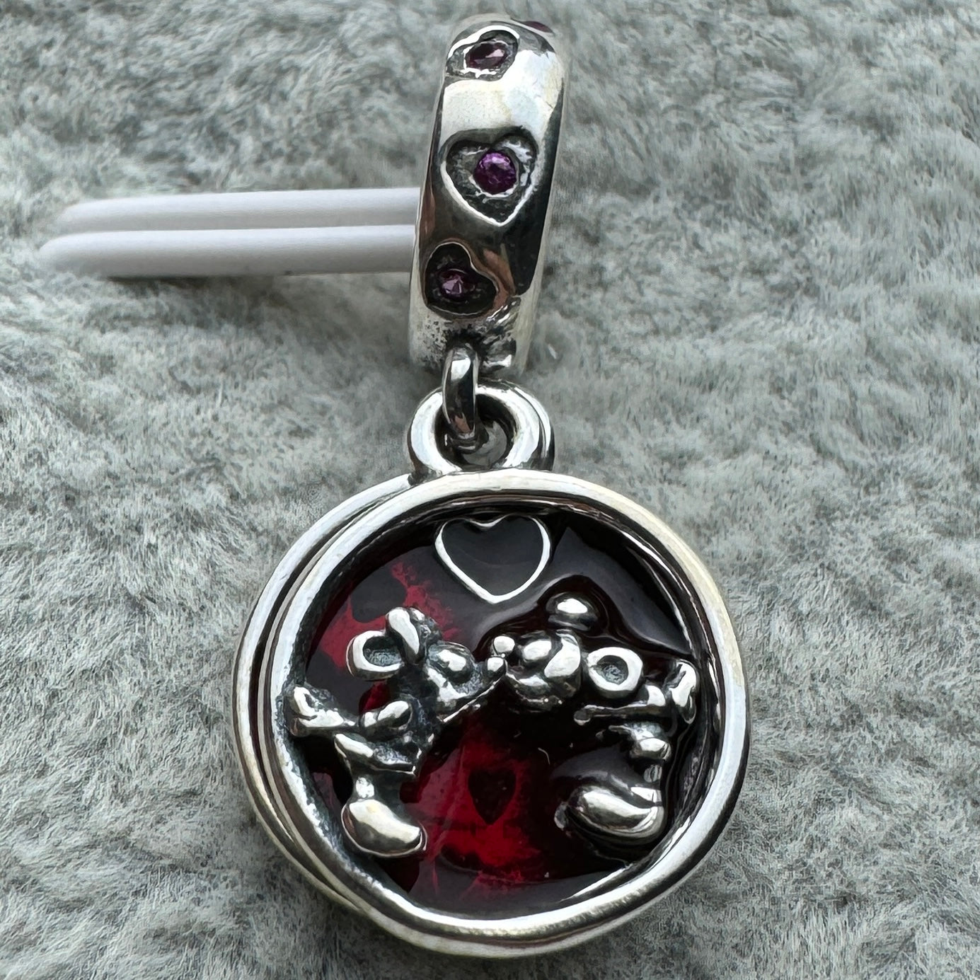 Charm Colgante Doble Amor Y Besos Mickey Y Minnie Disney Pandora Vista Frontal