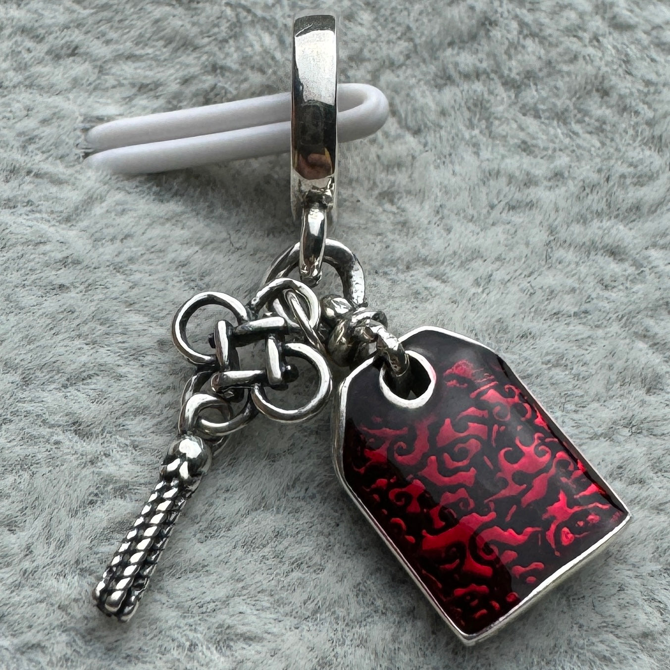 Charm Colgante Doble Amuleto De La Suerte Pandora Vista Desde Atrás