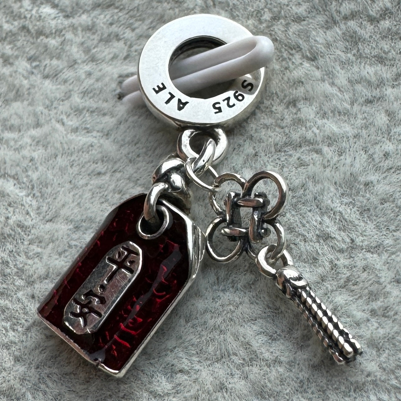 Charm Colgante Doble Amuleto De La Suerte Pandora Vista Lateral