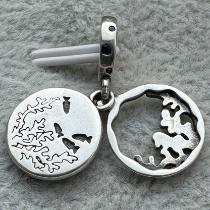 Charm Colgante Doble Coral Y Pez Australiano Pandora Vista Desde Atrás