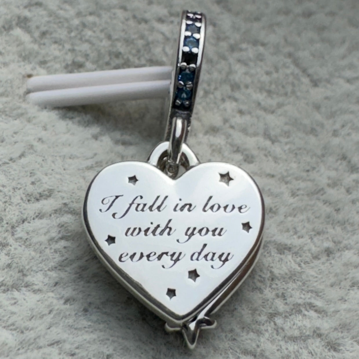 Charm Colgante Doble Corazón Estrella Fugaz Pandora Vista Desde Atrás