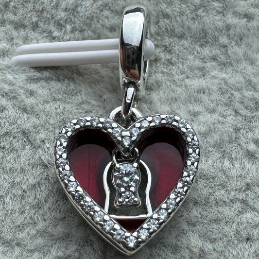 Charm Colgante Doble Corazón Rojo Y Cerradura Pandora Vista Frontal