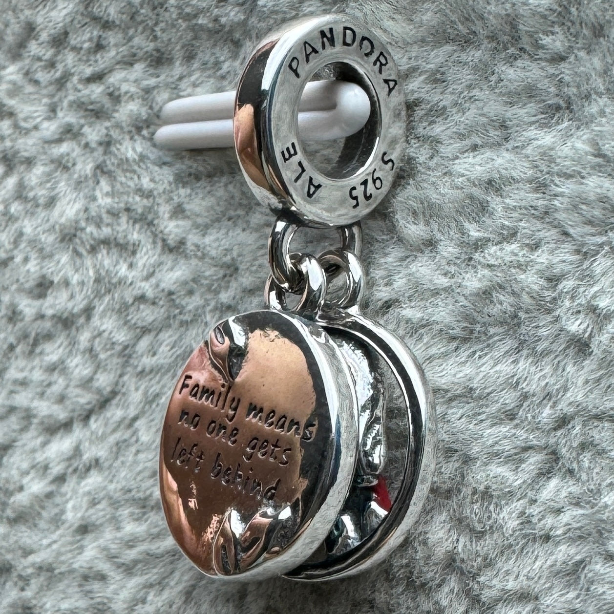 Charm Colgante Doble Familia Lilo Y Stitch Disney Pandora Vista Del Costado