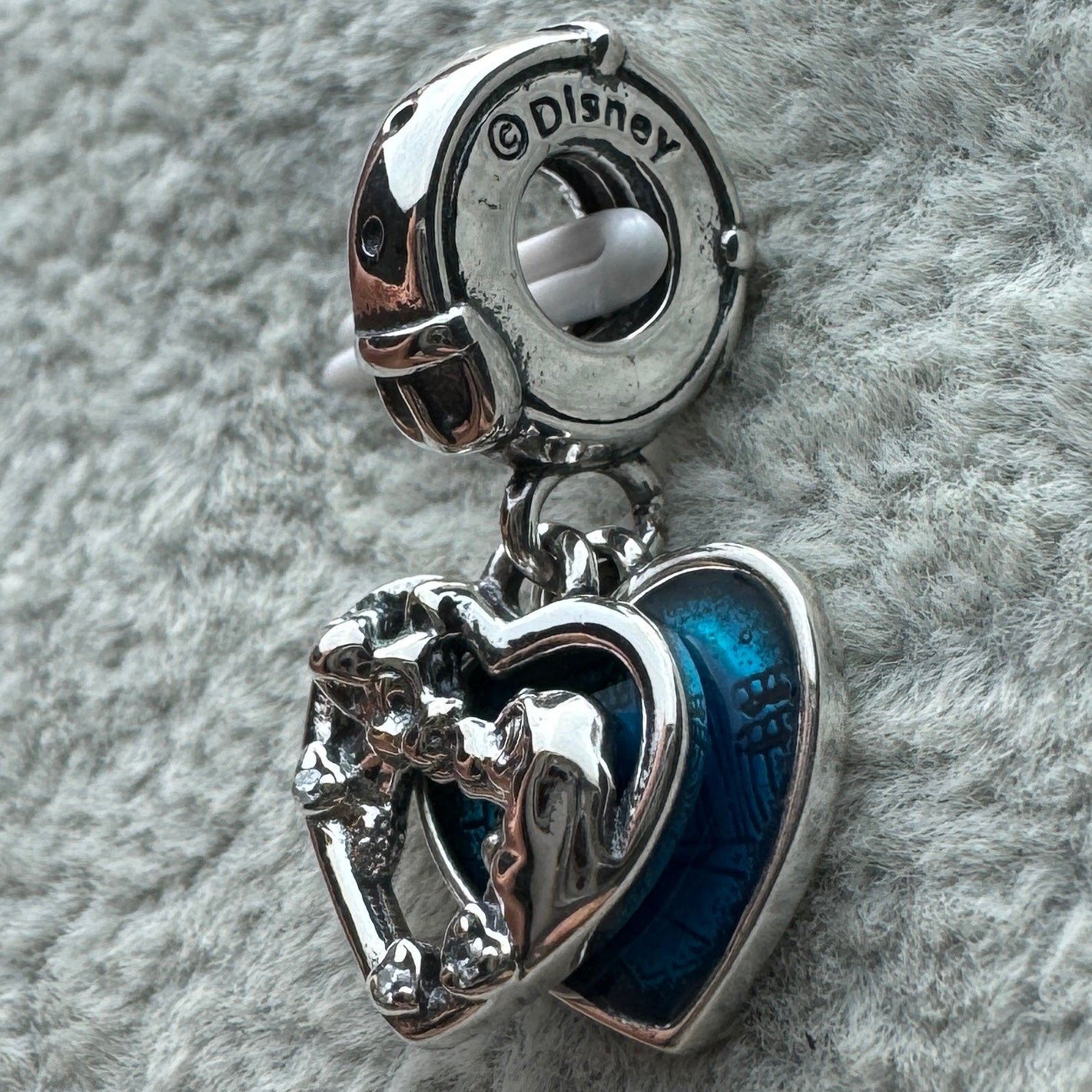 Charm Colgante Doble Perra Dama Y El Vagabundo Disney Pandora Vista Lateral