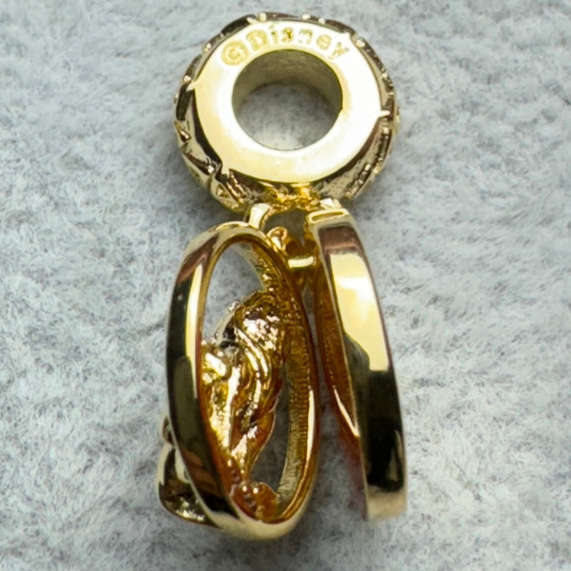 Charm Colgante Doble Simba y Mufasa Disney Pandora Vista Del Costado