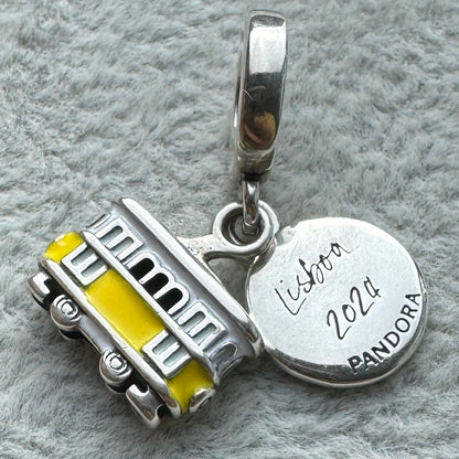 Charm Colgante Doble Tranvía Lisboa Pandora Vista Frontal