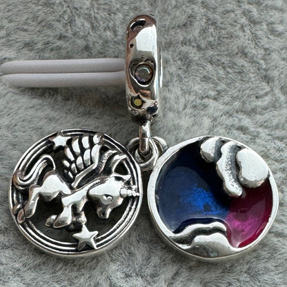 Charm Colgante Doble Unicornio Pandora Vista Frontal Abierto