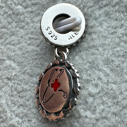Charm Colgante Estetoscopio 2 Pandora Vista Lateral