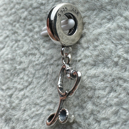 Charm Colgante Estetoscopio Pandora Vista Lateral