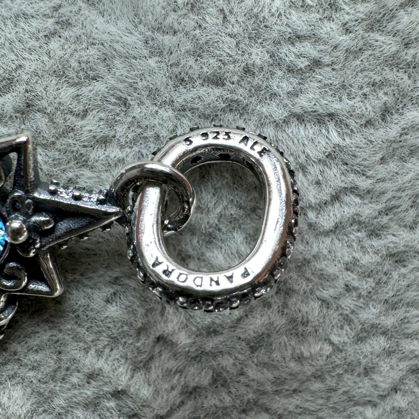 Charm Colgante Estrella Y Carruaje Azul Princesa Cenicienta Disney Vista Del Aro