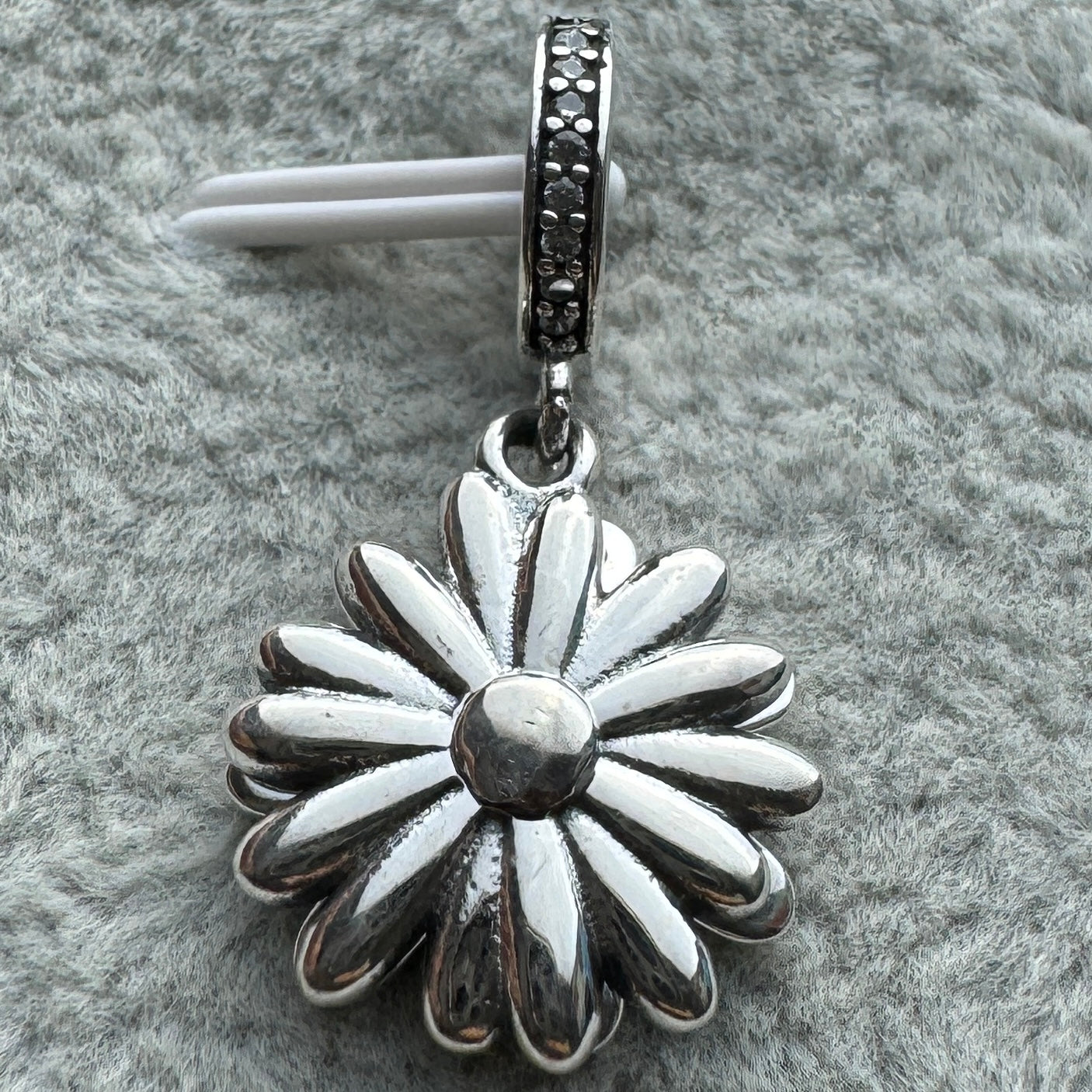 Charm Colgante Flor Brillante Giratoria Pandora Vista Desde Atrás