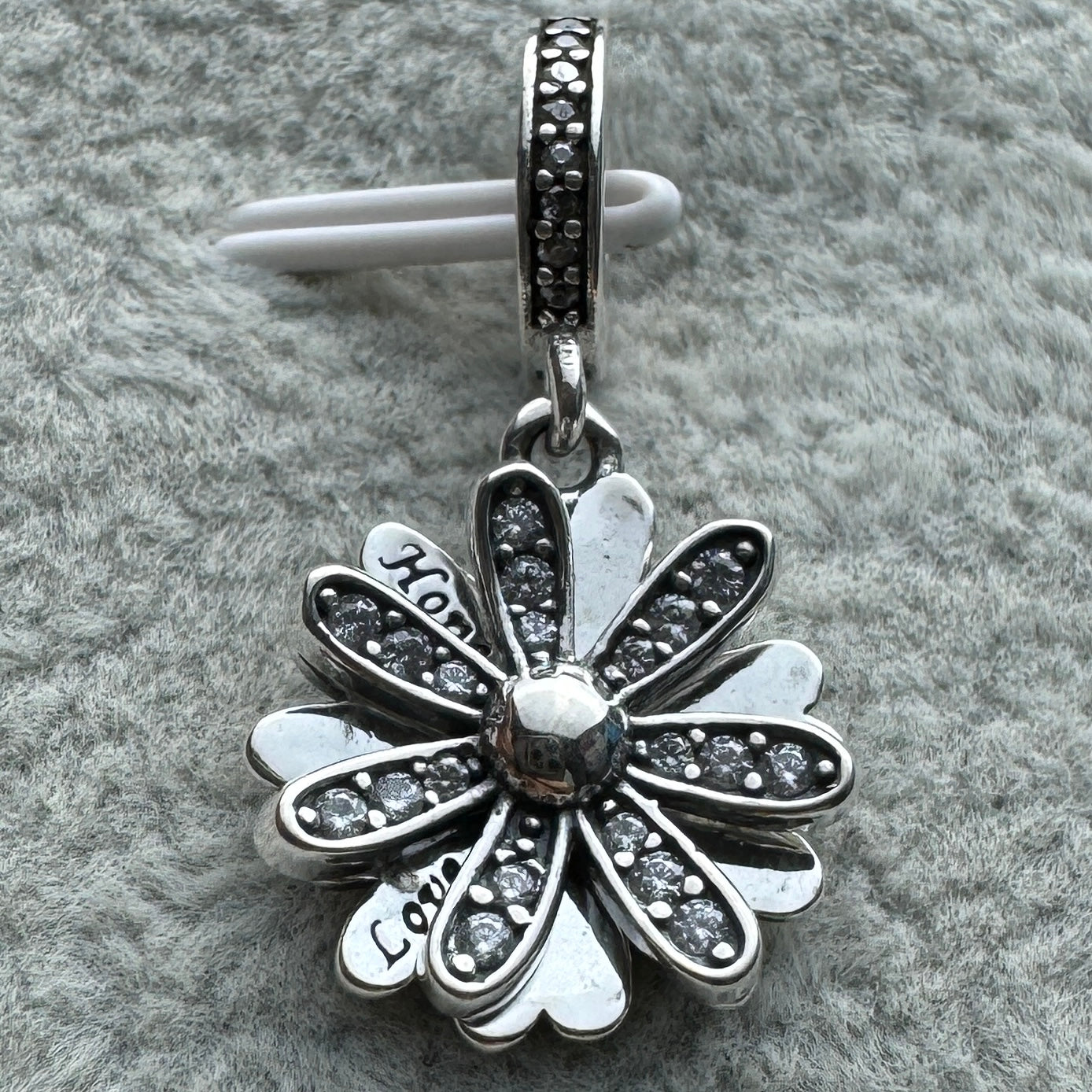 Charm Colgante Flor Brillante Giratoria Pandora Vista Frontal