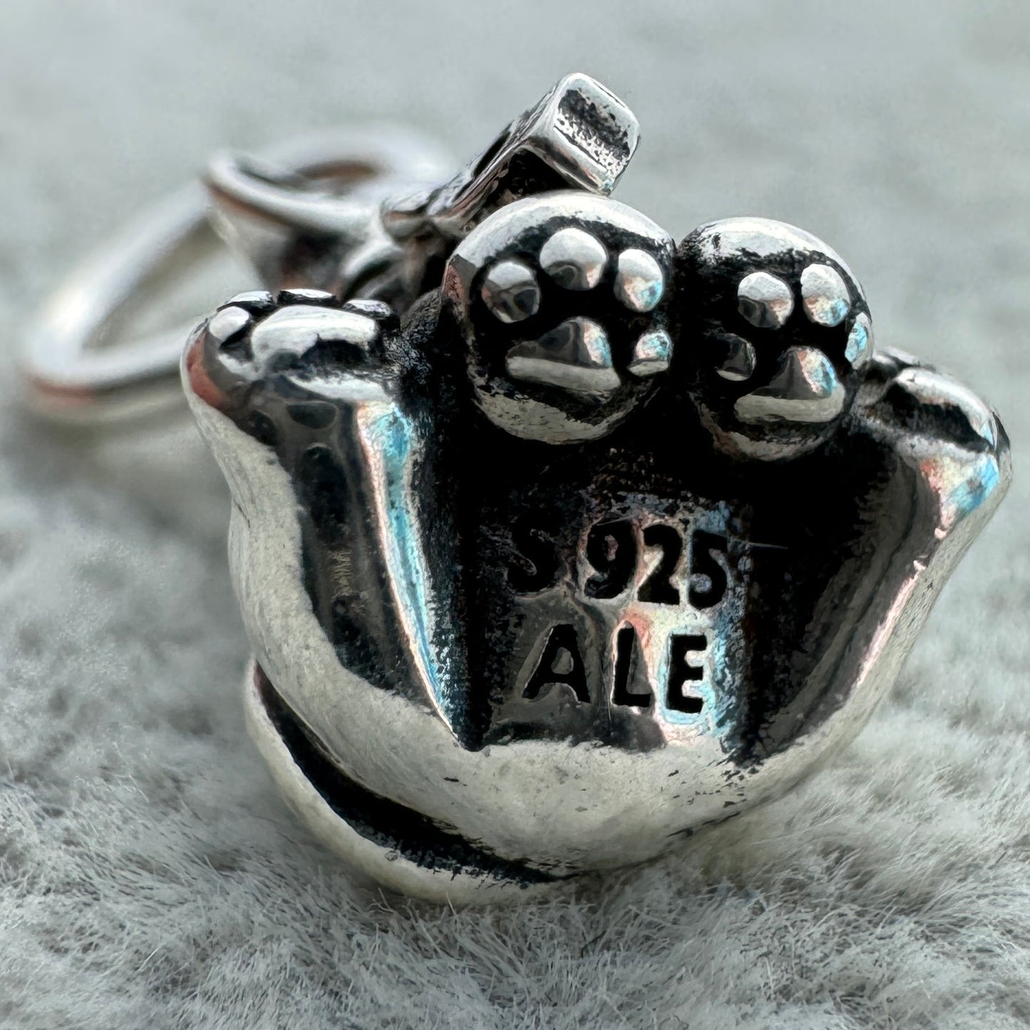 Charm Colgante Gato Pandora Vista De Abajo